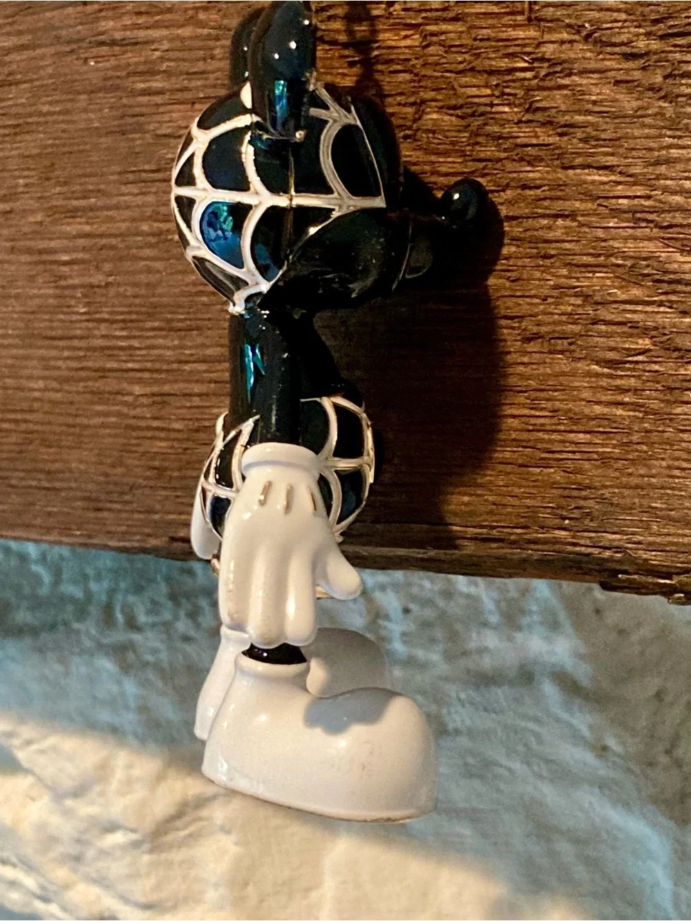 NIB The Disney Baublebar Mickey Mouse Keychain Bag Charm featuring Mickey Mouse